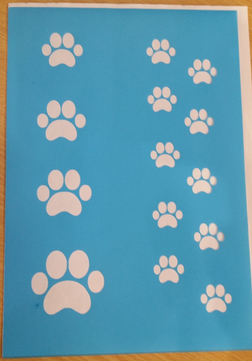 Pattes de chien pochoir - stencil