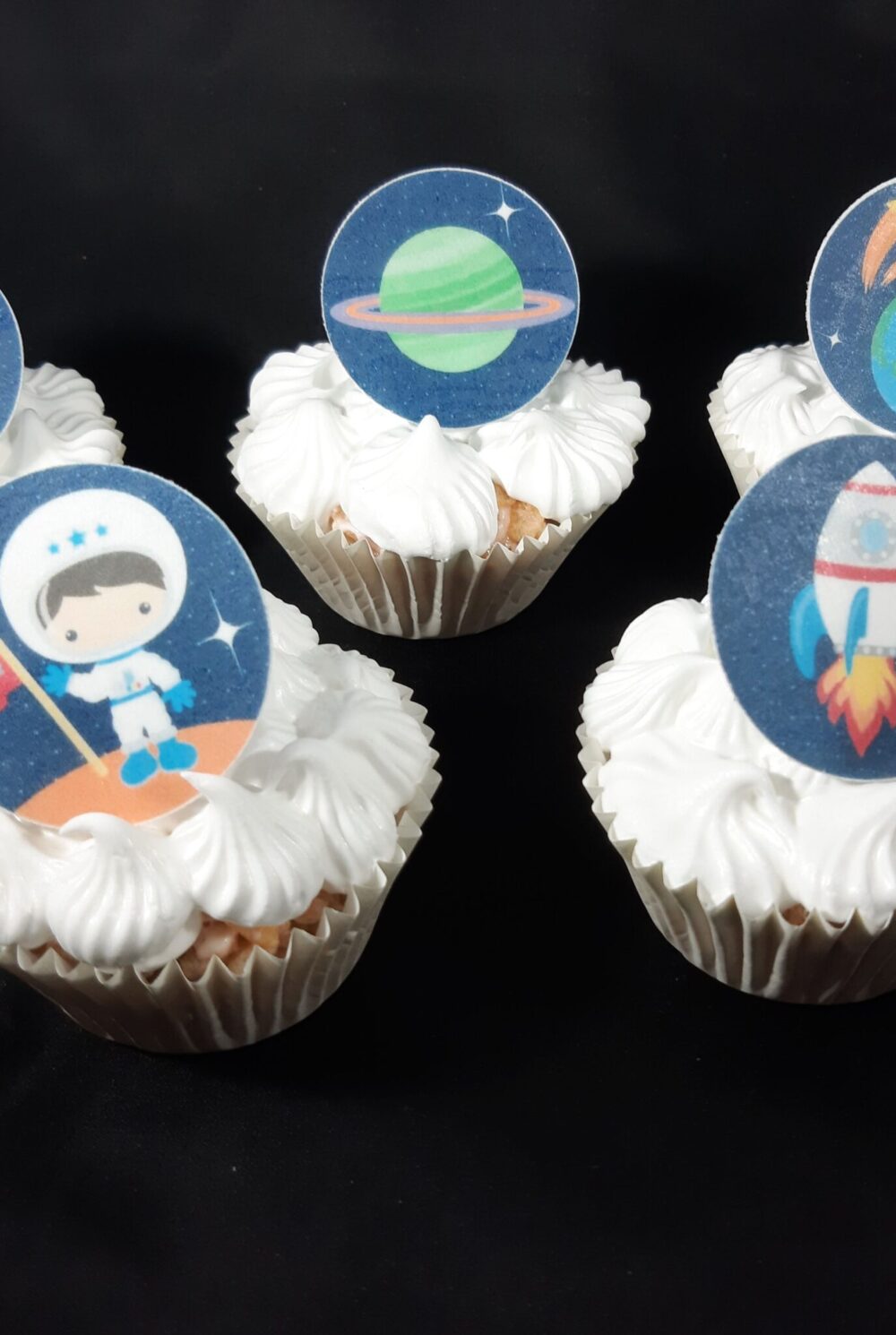 Fusée dans l'espace disques cupcake