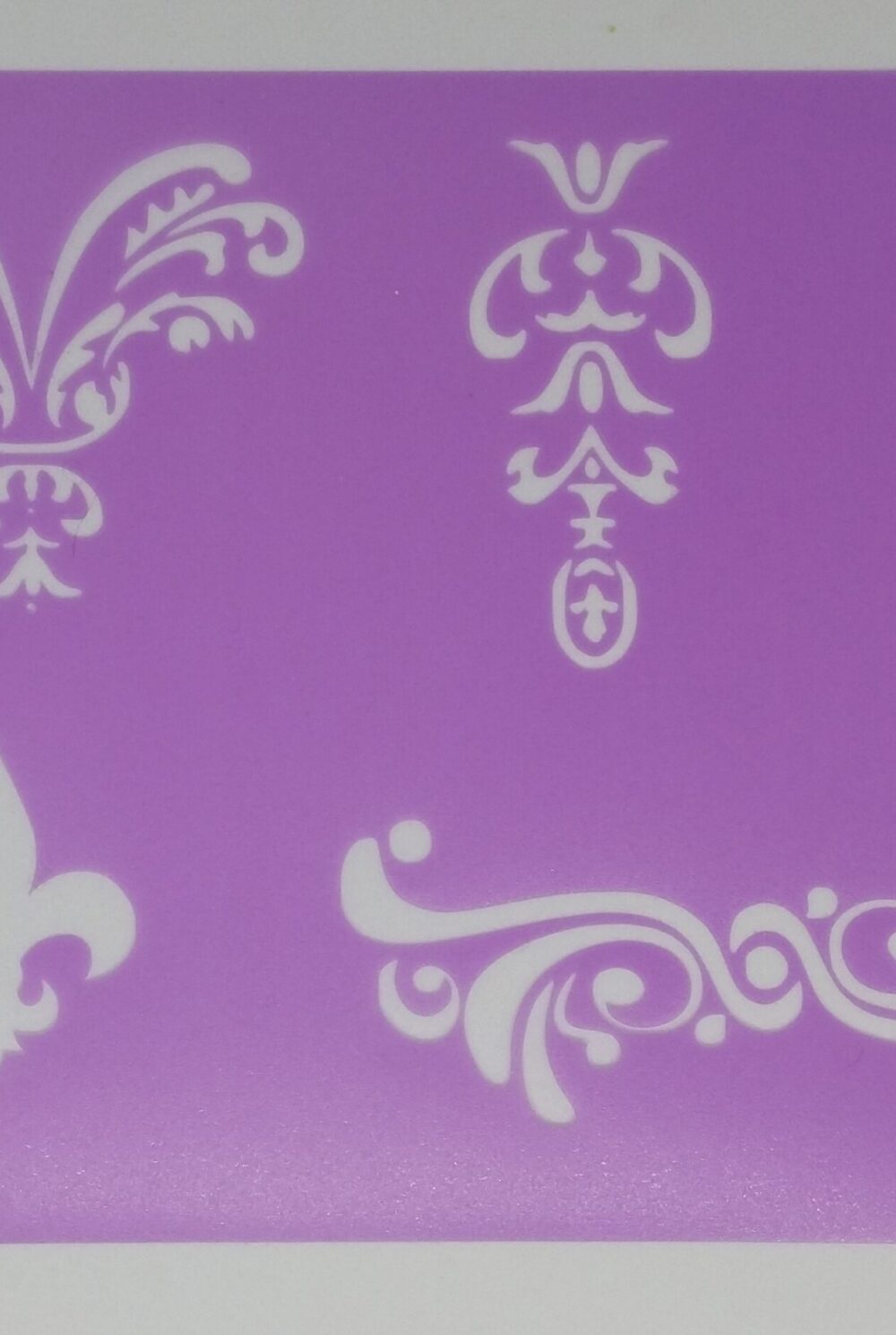 Fleur de Lys et ornement pochoir stencil gâteau
