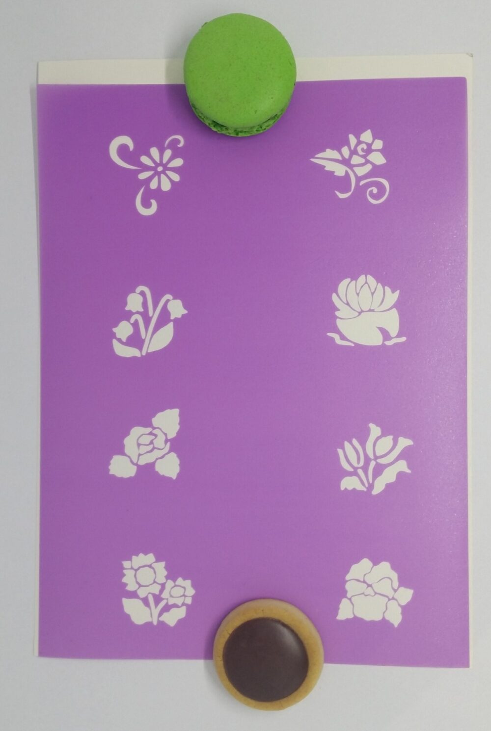 Fleurs pochoir stencil gâteau